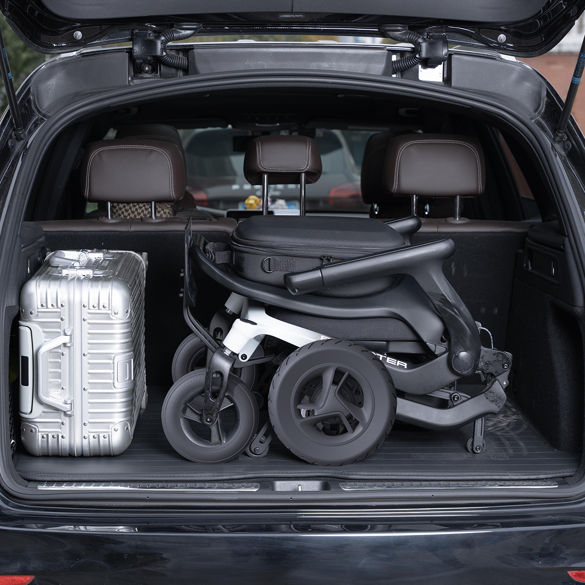 electric lightweight folding wheelchair