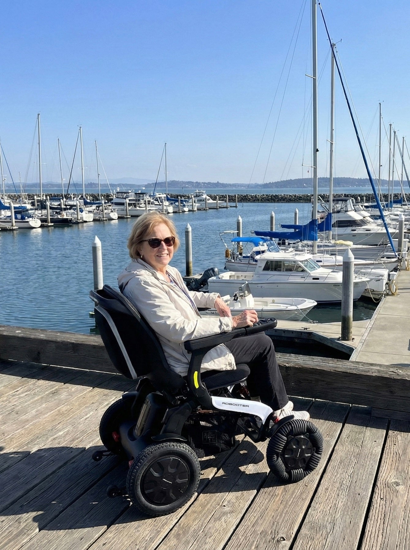 Home and tight space scene for Robooter E60 PRO