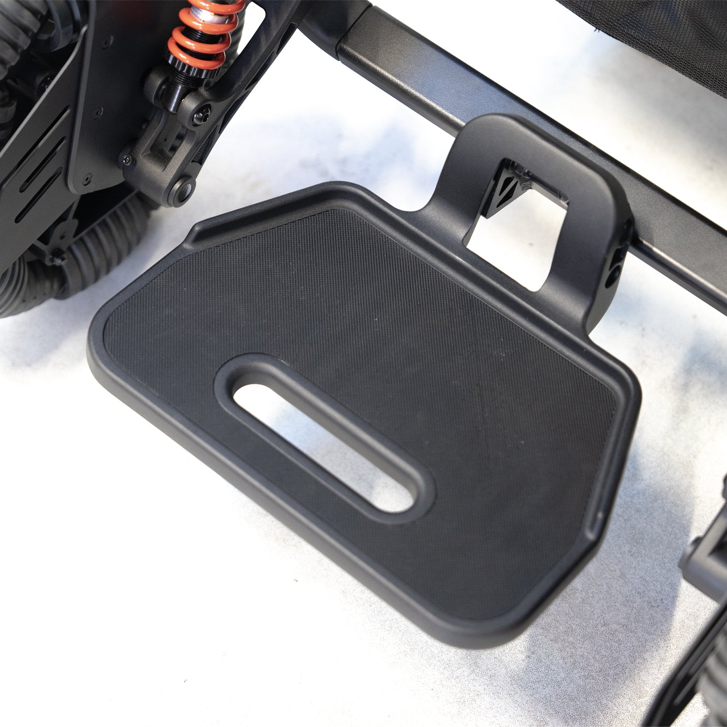 Bigger footrest platform for improved leg support